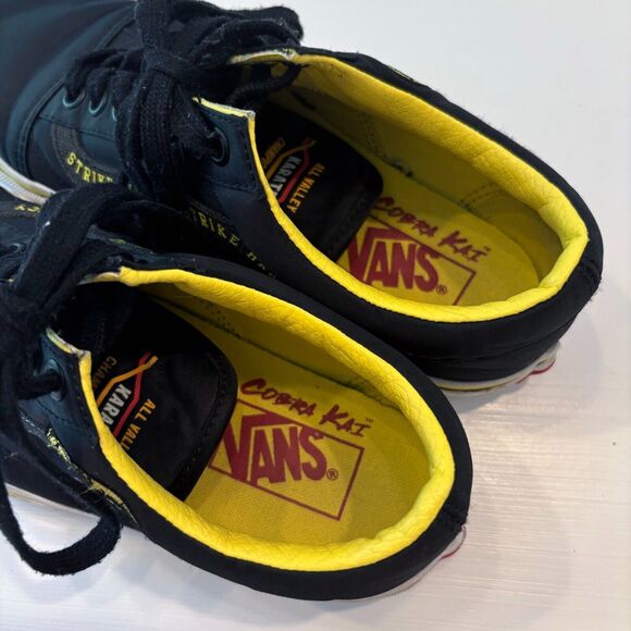 Vans X Men's Cobra Kai Old Skool Shoes Sneakers US Size 6.5 Style 507452 - Picture 10 of 10